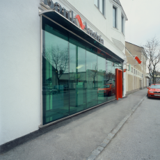 GMMK . Gert M. Mayr-Keber ZT GmbH . 1999 . Bank Austria Deutsch Wagram . Photography by Elisabeth Mayr-Keber